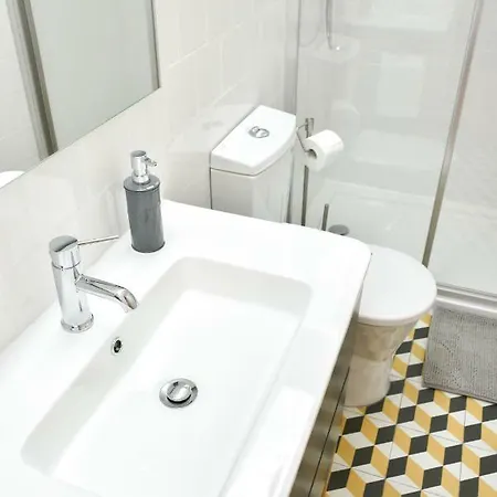 New Studio With Balcony Porto